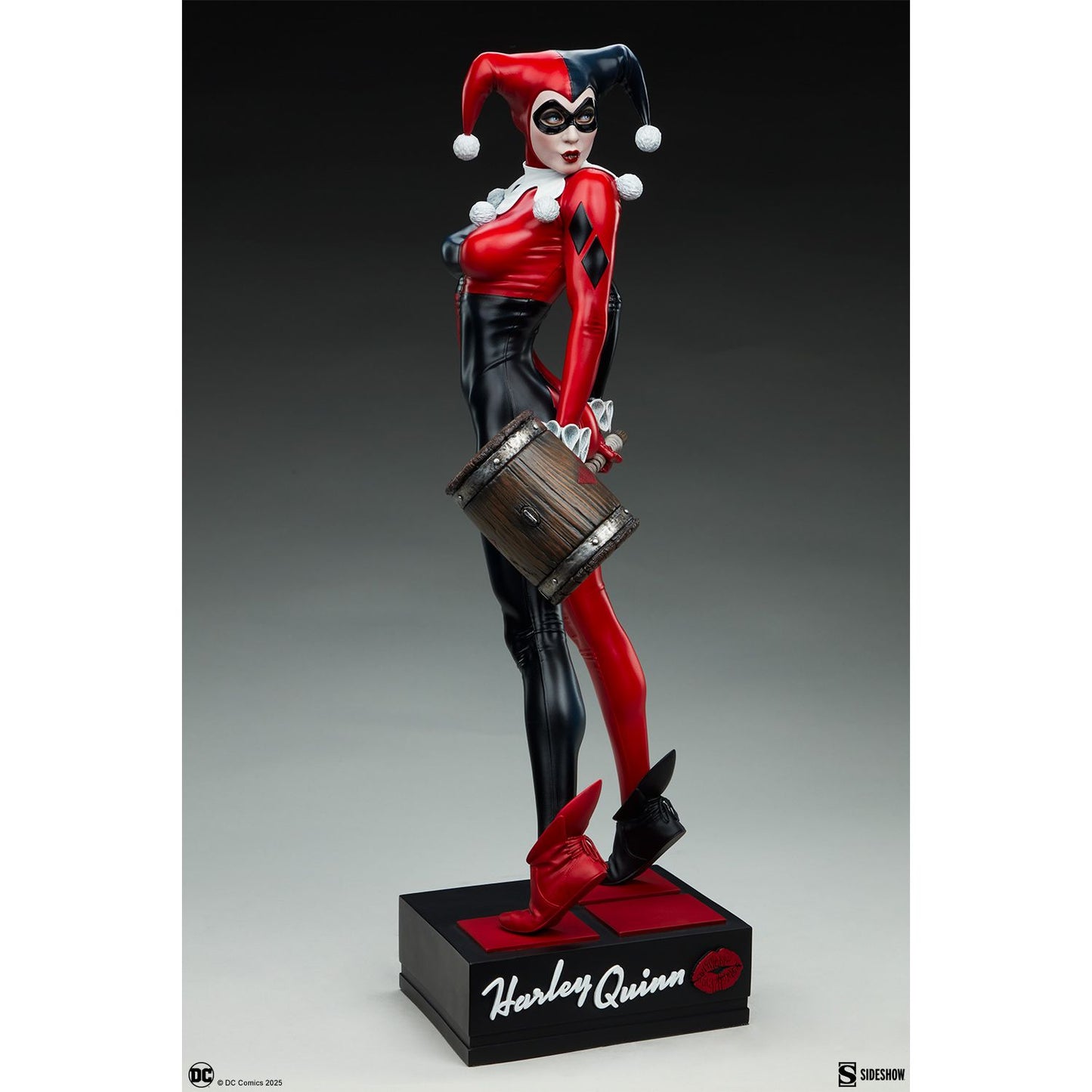 HARLEY QUINN™ Premium Format™ Figure