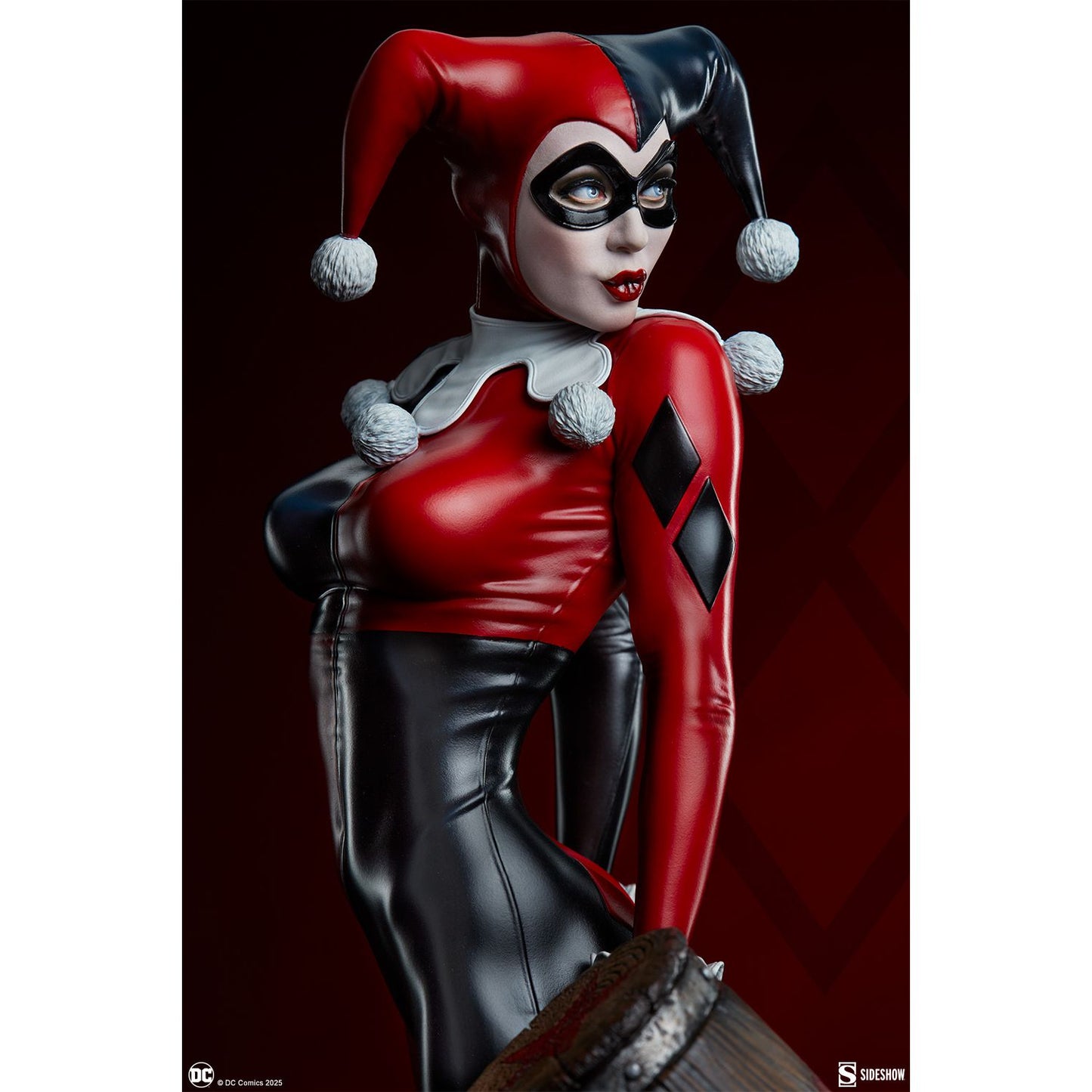 HARLEY QUINN™ Premium Format™ Figure