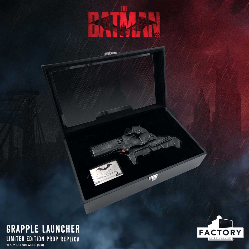 THE BATMAN Grapple Launcher Limited Edition Replica