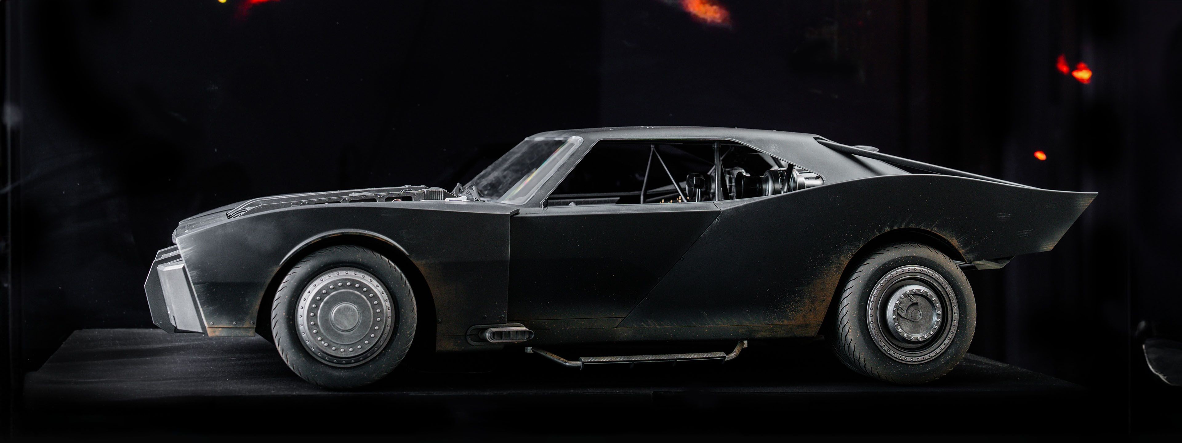 The Batman Batmobile (Weathered Version) 1/6 Scale Limited Edition Collectible Vehicle