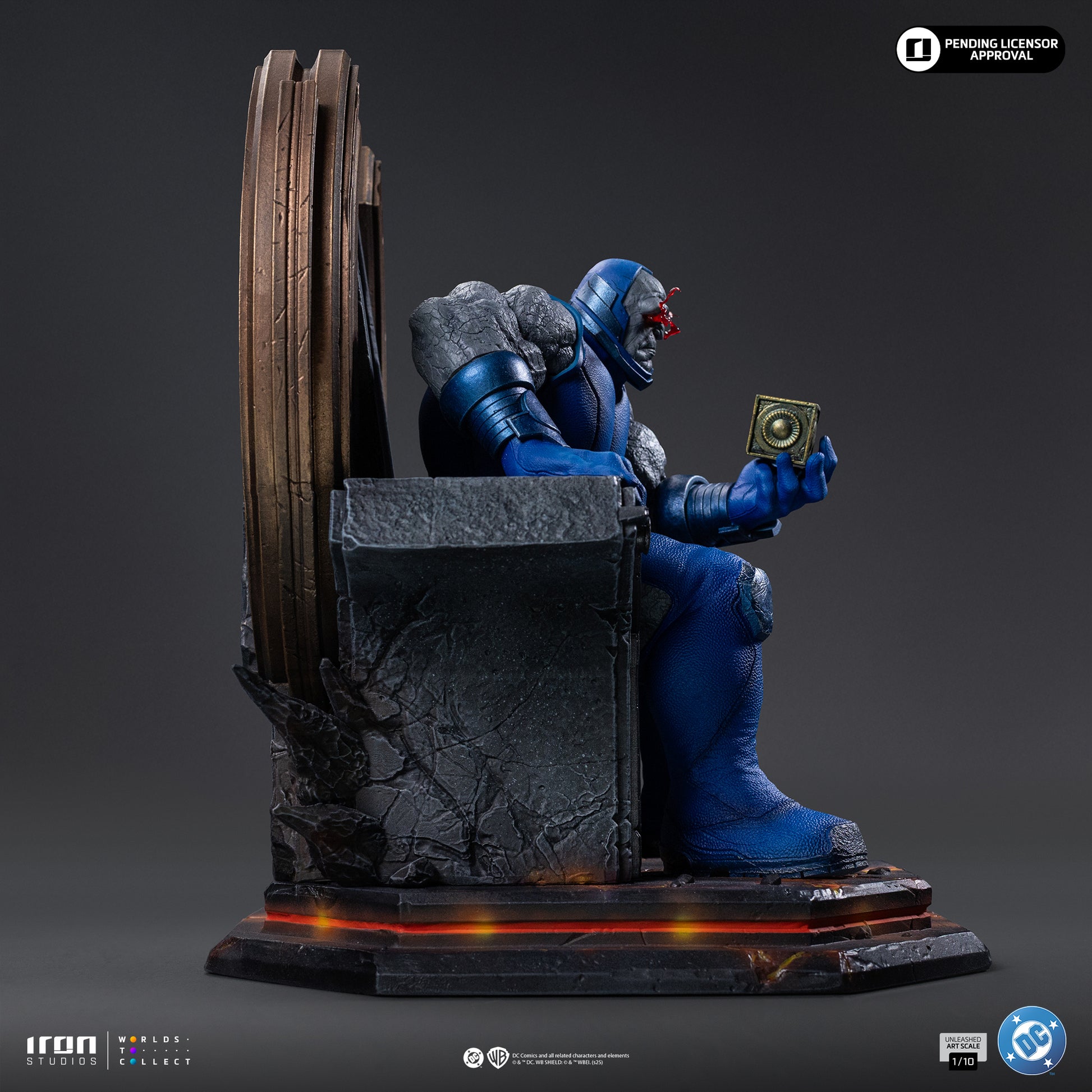 Darkseid Unleashed 1:10 Scale Statue Iron Studios-10