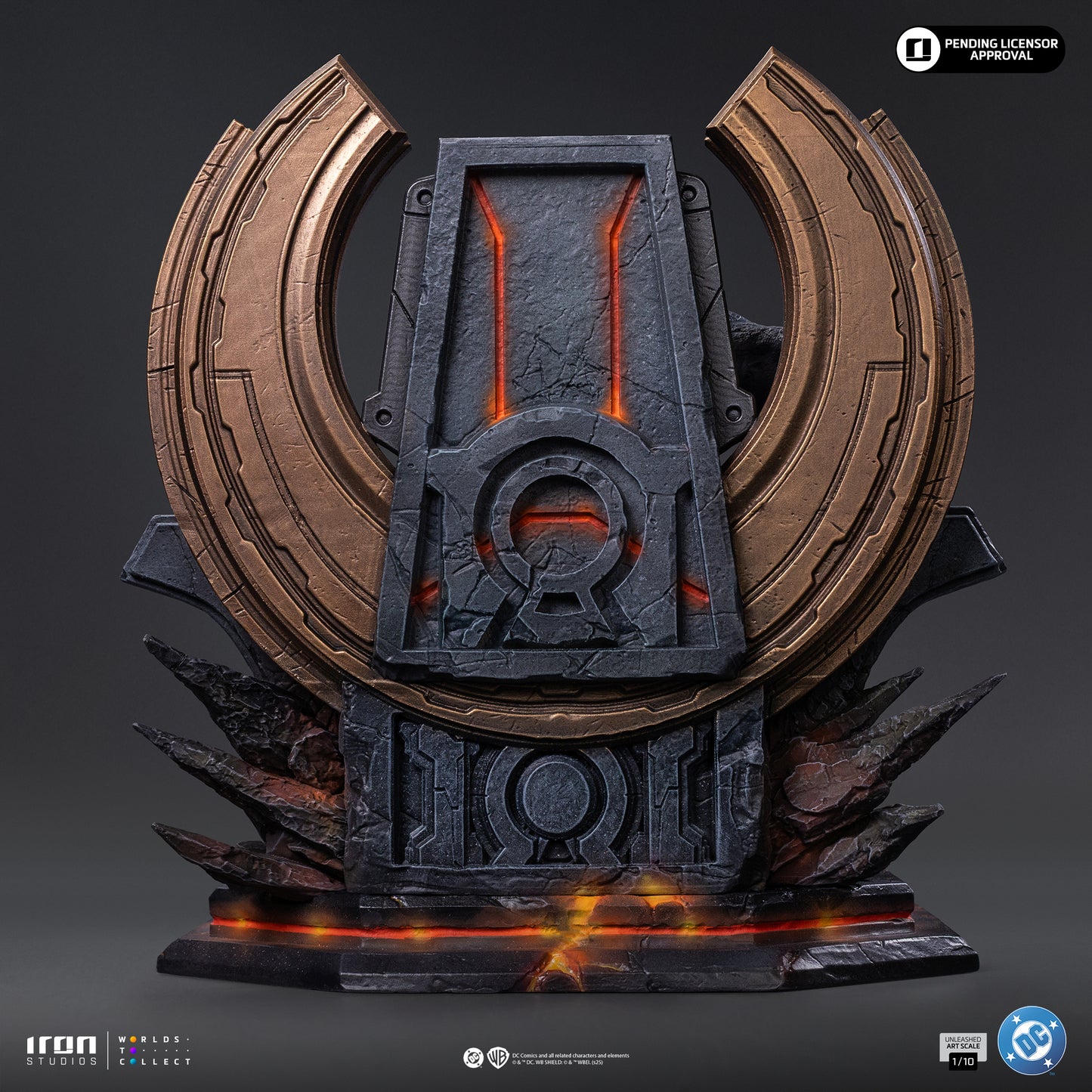 Darkseid Unleashed 1:10 Scale Statue Iron Studios-12