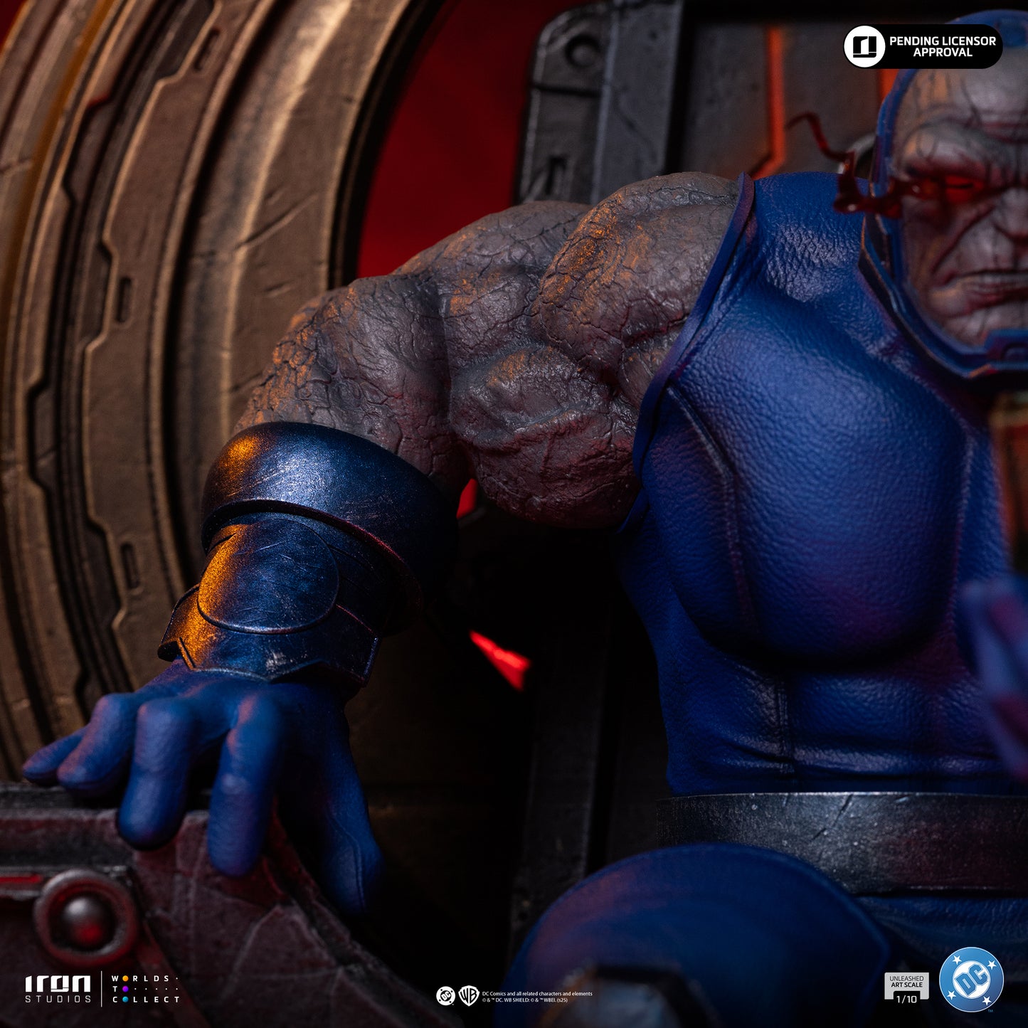 Darkseid Unleashed 1:10 Scale Statue Iron Studios-13