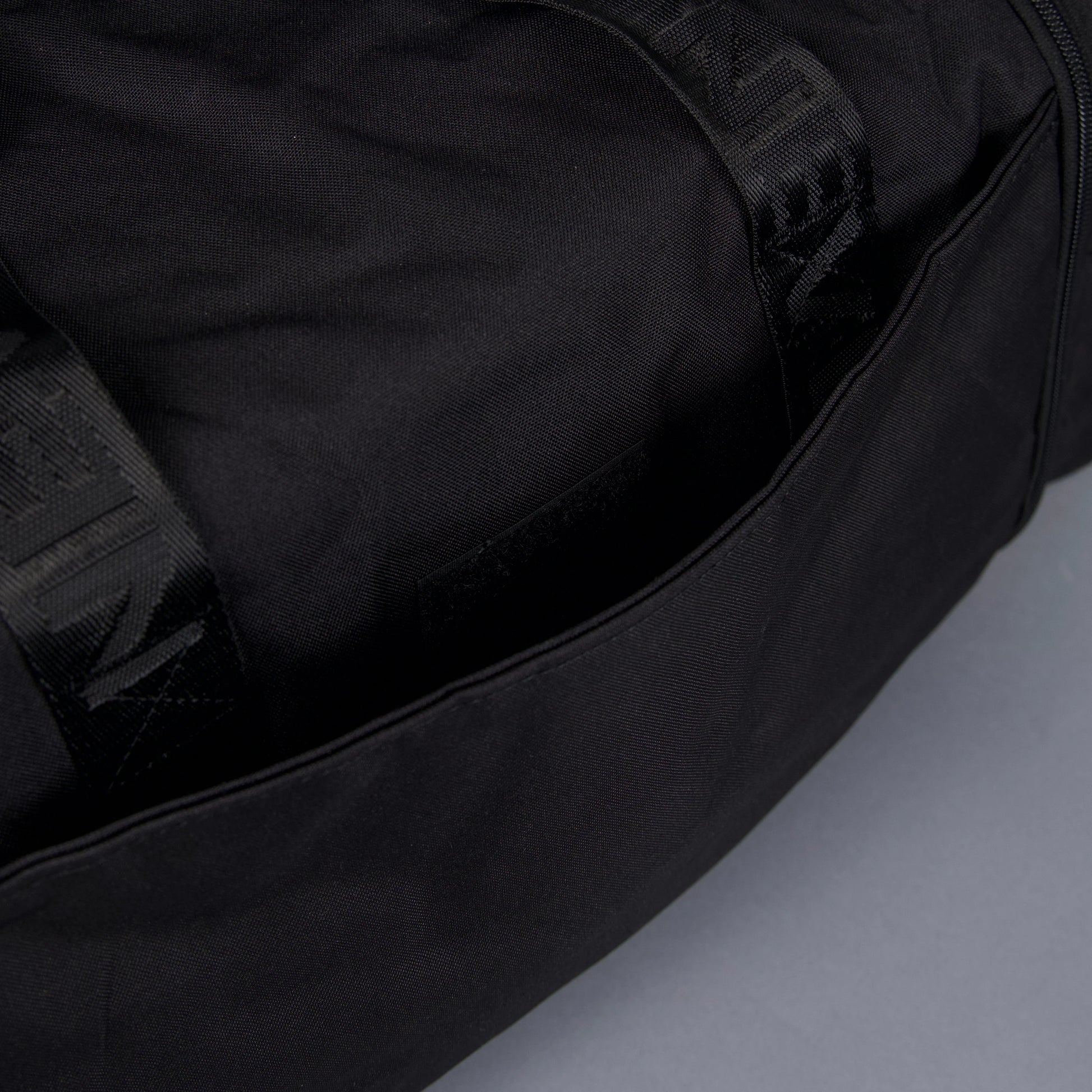 30L Perfect Duffle Bag Batman-10