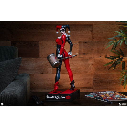 HARLEY QUINN™ Premium Format™ Figure