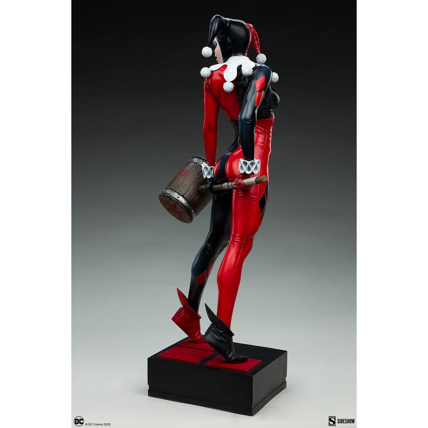 HARLEY QUINN™ Premium Format™ Figure