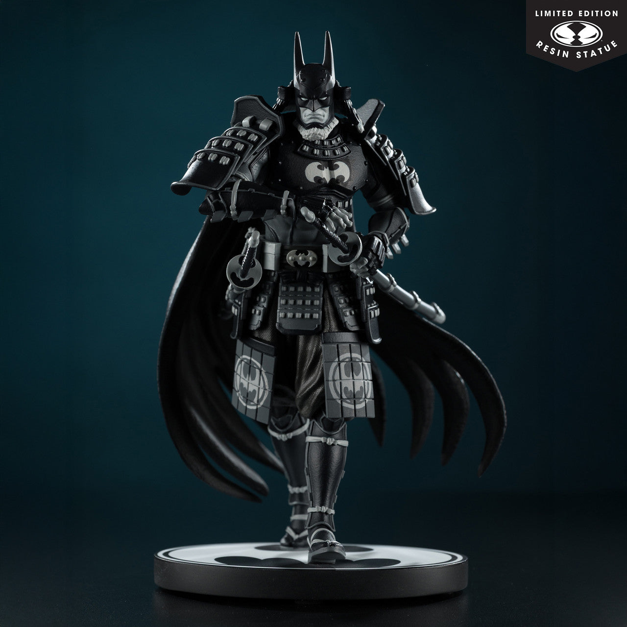 BATMAN NINJA McFarlane Toys DC Direct Batman Black and White 1:10 Scale Limited Edition Statue