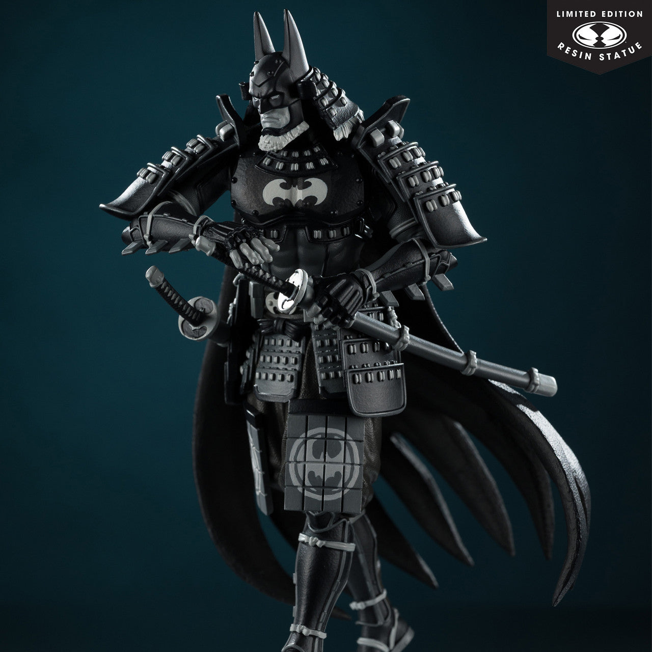 BATMAN NINJA McFarlane Toys DC Direct Batman Black and White 1:10