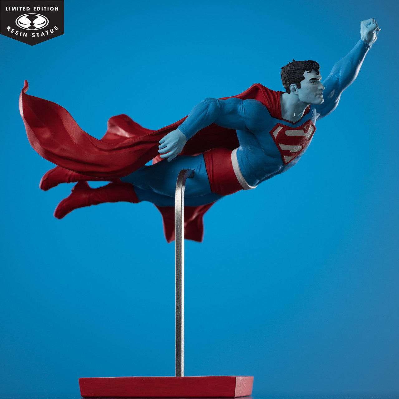 SUPERMAN by Lee Bermejo McFarlane Toys DC Direct Superman Red and Blue 1:10 Scale Limited Edition Statue