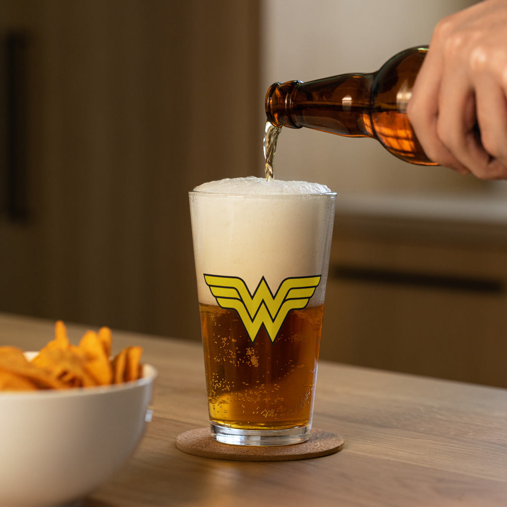 WONDER WOMAN Logo Pint Glass